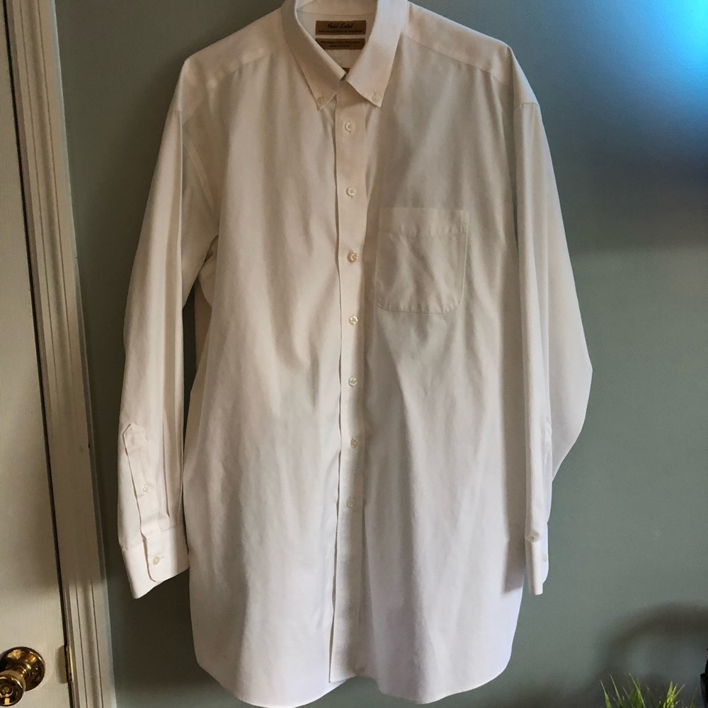 White dress shirt